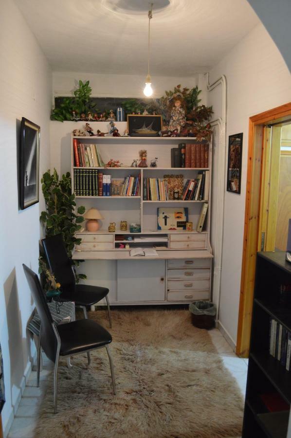 Apartment In The Center Of Aigio F Экстерьер фото
