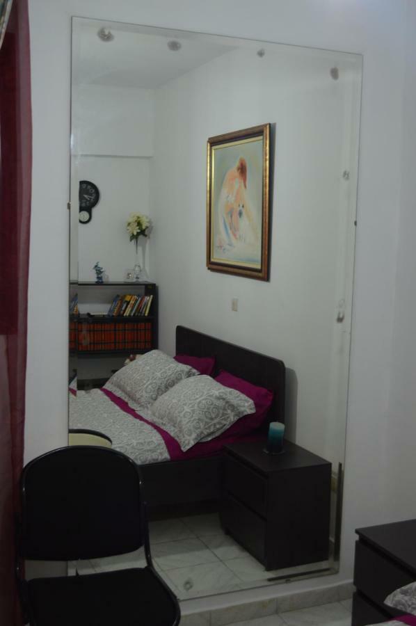 Apartment In The Center Of Aigio F Экстерьер фото
